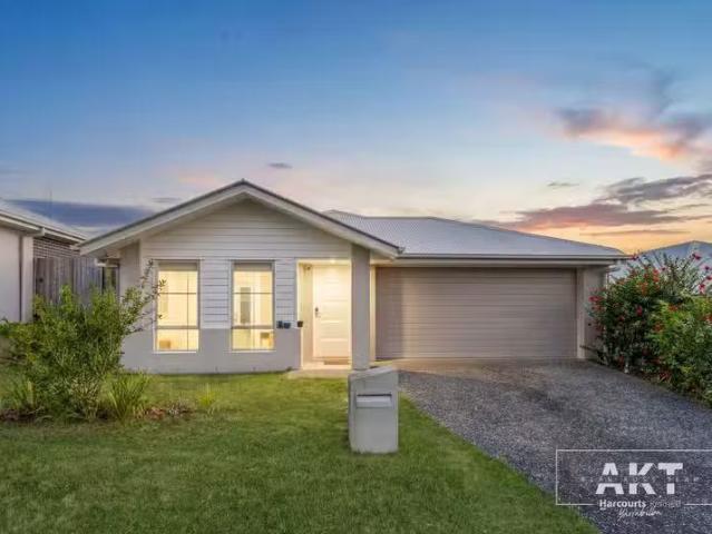 38 Shilin Street, YARRABILBA, QLD 4207 House for Rent