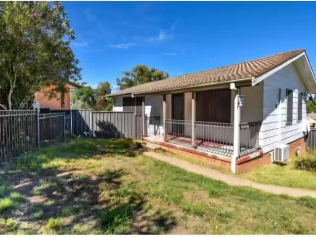 38 South Terrace, ORANGE House for rent Listed by Carla Press.