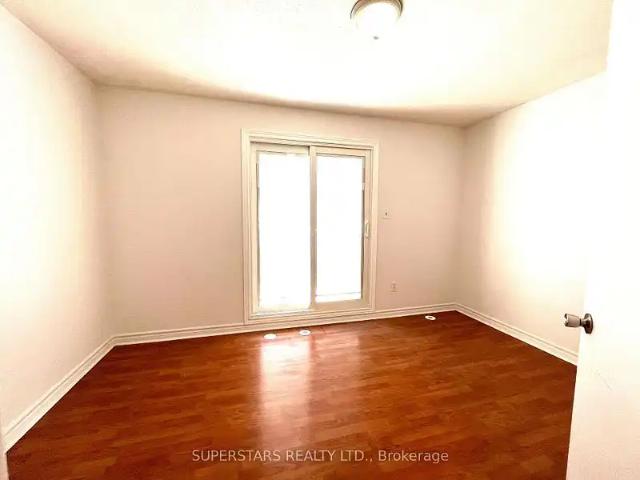 38 St Lawrence Street #7