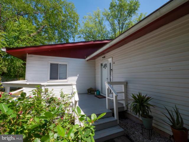 38 Steven Ct, Unit 212, Gaithersburg, MD 20877 | MLS #MDMC2230