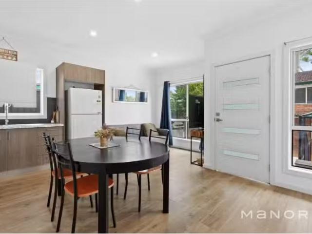 38a Collett Crescent, Kings Langley House for rent Listed by.