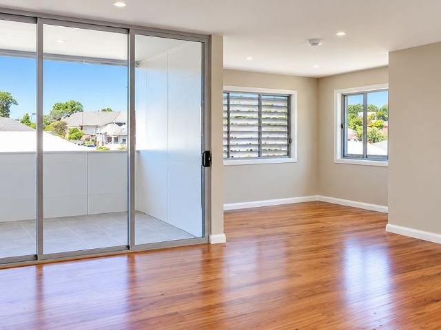 3/8A Bourke Street, Adamstown