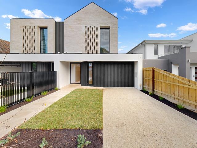 38A Hutchinson Street, Bentleigh