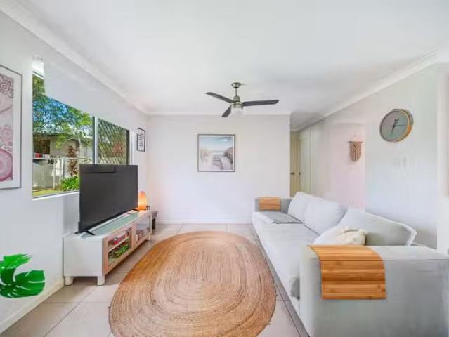 3/8A Low Street, YANDINA, QLD 4561 House for Rent
