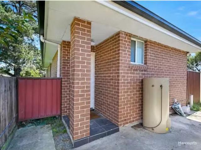 38A Parkland Avenue, Macquarie Fields House for rent Listed b.