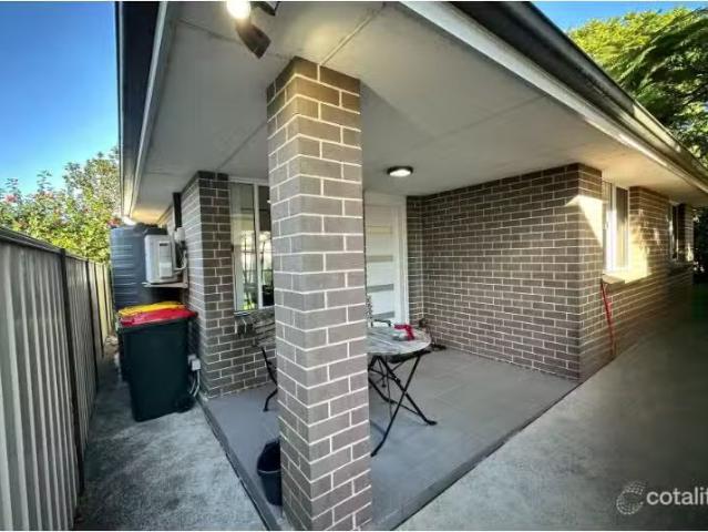 38A Rowley Street, Seven Hills House for rent Listed by Alana.