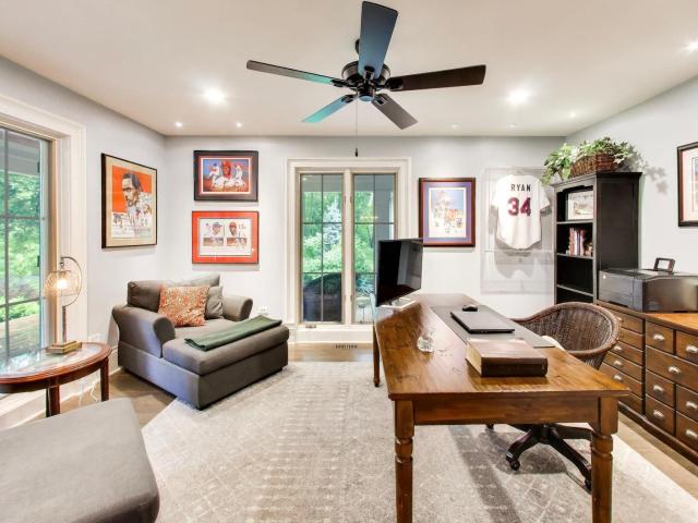 38W064 Tanglewood Drive