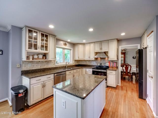3904 Spring Valley Way