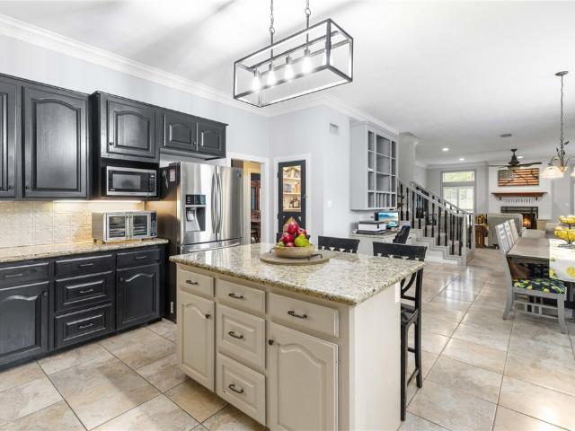 3905 N briarwood Drive