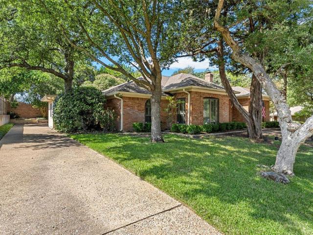 3906 Green Oak Drive