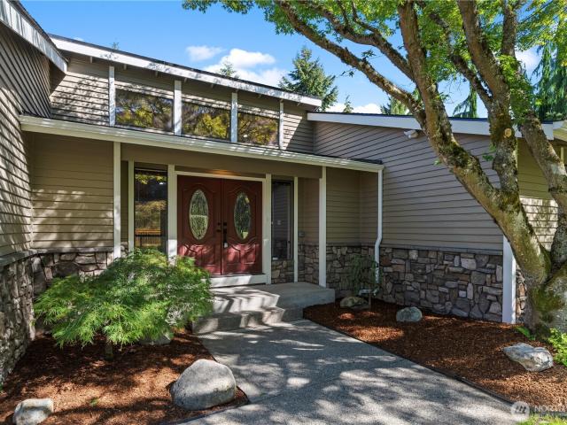 3909 Northshore Boulevard NE