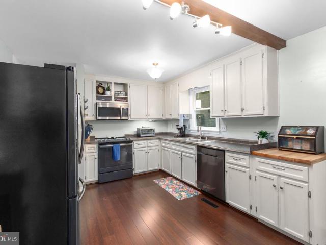 3909 Glazebrook Drive
