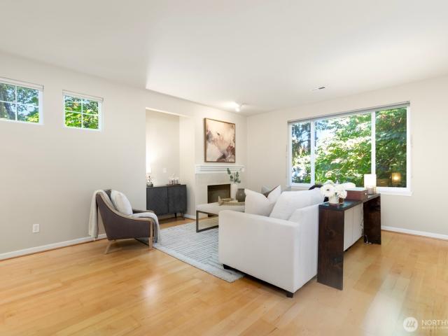 3900 NE 4th Circle