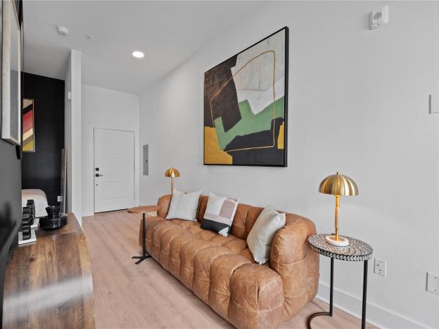 3900 Berkman Dr # 206