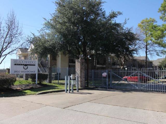 3900 Woodchase Dr, Unit 123, Houston, TX 77042 | MLS #60955