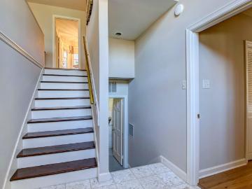 3901 Cedar Hill Road, #16