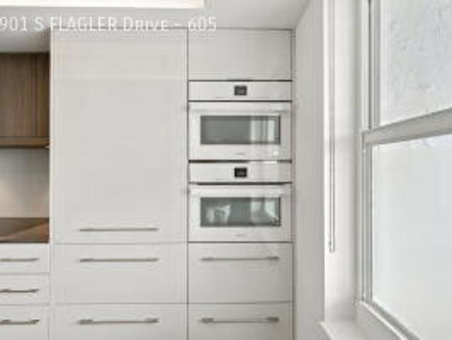 3901 S FLAGLER Drive #605 · Waterfront
