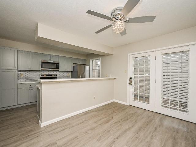 3901 Woodchase Drive 48