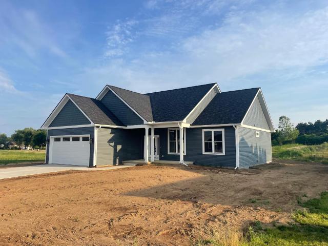 390 E Country Lane