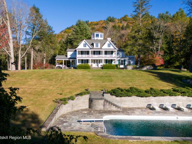 390 Erpf Road