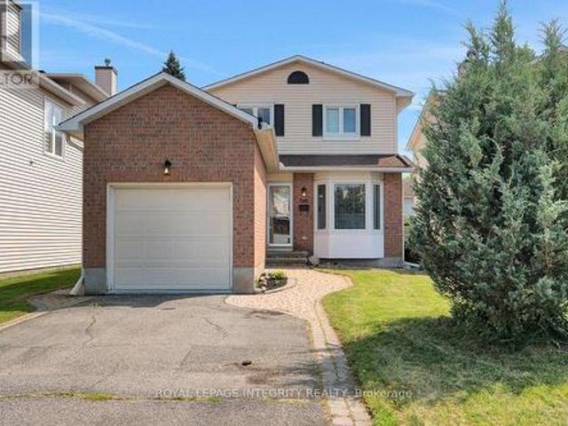 390 Oaklawn Crescent, Ottawa, ON, K4A 3J3 house for sale | Listing ID X13692 | Royal LePage