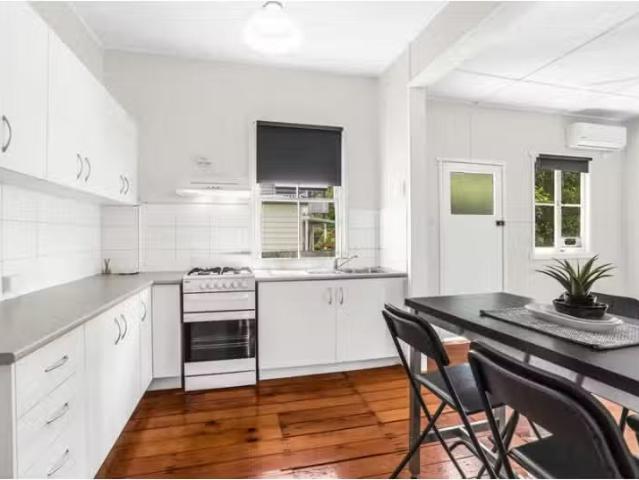 3/90 Lewis Street, WOOLLOONGABBA Apartment for rent Listed by.