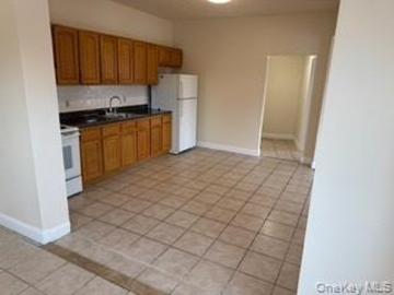 390 Main St, Unit 3, Beacon, NY 12508 | MLS #1000
