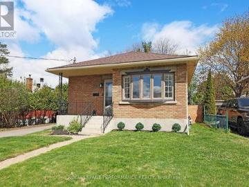 390 Maria Goretti Circle, Ottawa, ON, K1L 6S4 house for sale | Listing ID X13112 | Royal LePage