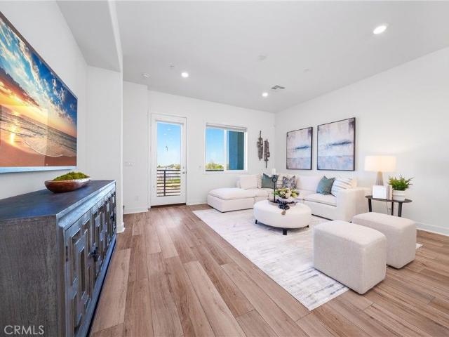 390 Merit, Irvine, US, CA