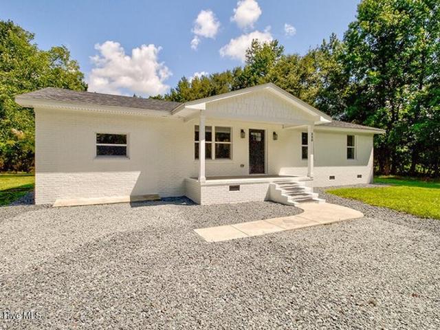 390 Newtown Loop Rd, Atkinson, NC 28421