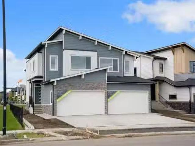 390 South Shore Drive, Chestermere, AB, T1X 2Y6 house for sa.