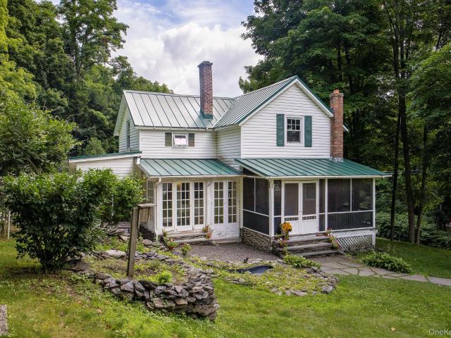 390 Water Street Road