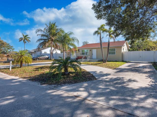 3914 Serubi Ave, Palm Springs, FL 33461 | MLS #B26065