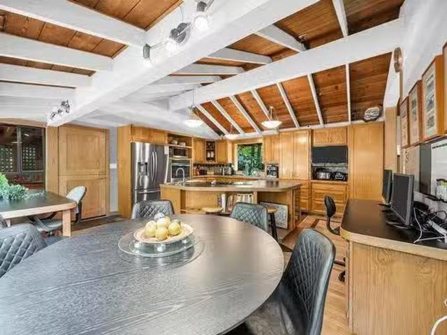3915 Bayridge Place, West Vancouver, BC, V7V 3K2 house for s.