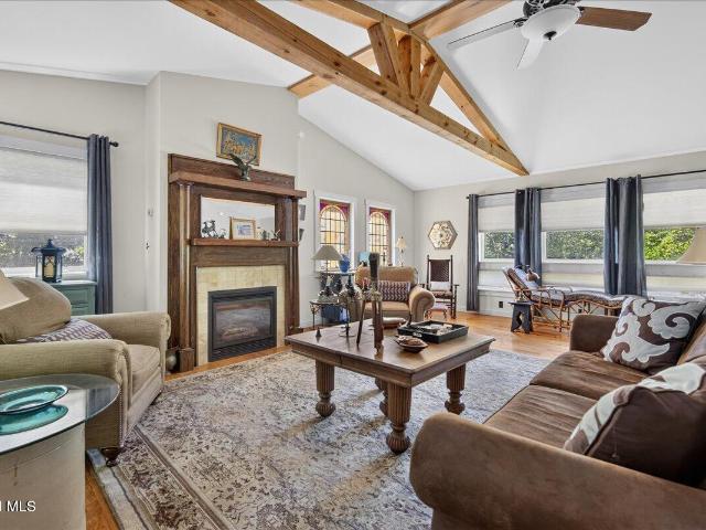 3915 Blue Ridge Road
