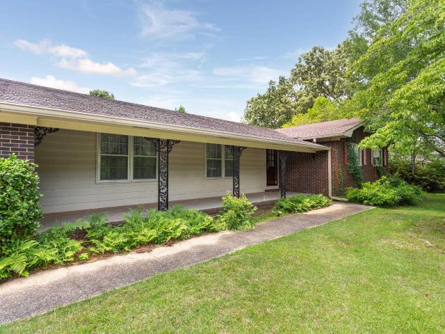 3916 Lee Drive