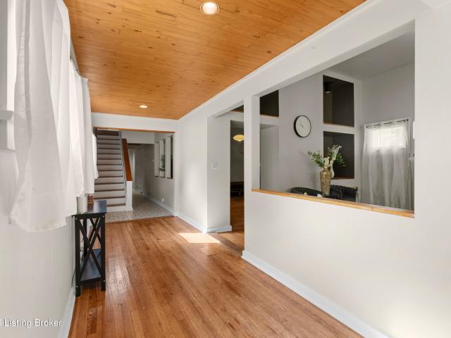 3918 Northwestern Pkwy