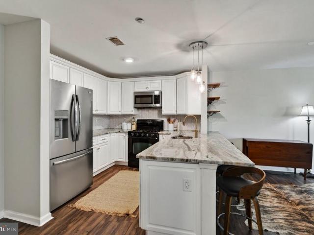 3910 Ashland Drive # 215
