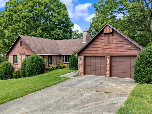3911 Riverview Drive