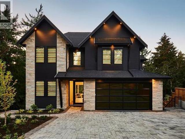 3912 Woodlands Pl, Saanich, BC, V8N 4J8 house for sale | Listing ID 1050 | Royal LePage