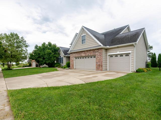 3913 Baywood Road