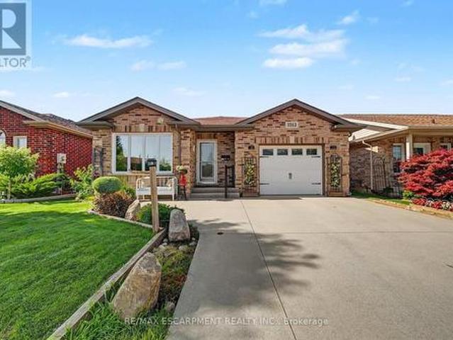 3913 Primrose Lane, Lincoln, ON, L0R 2C0 house for sale | Listing ID X13606 | Royal LePage