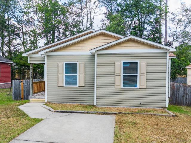 3913 Prices Lane