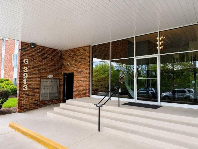 3913 Saratoga Ave, Unit 117, Downers Grove, IL 60515 | MLS #12647