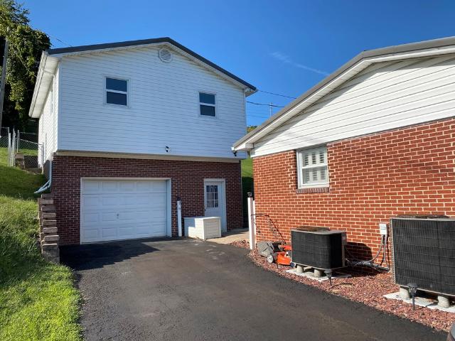 391 Maid St