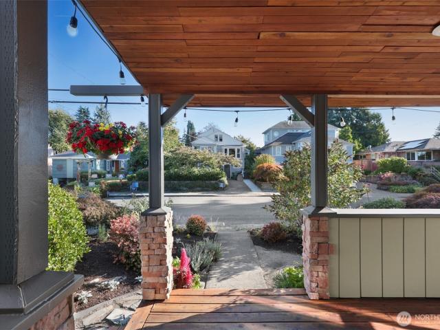 3924 SW Holden Street