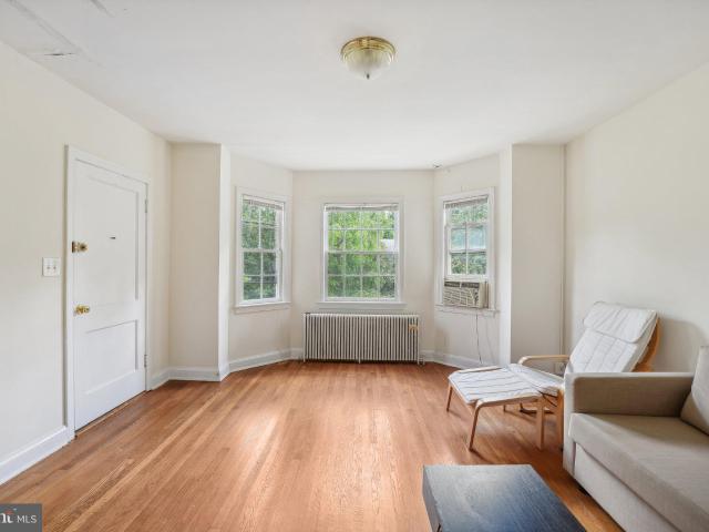 3925 W St NW, Washington, DC 20007 | MLS #DCDC2146