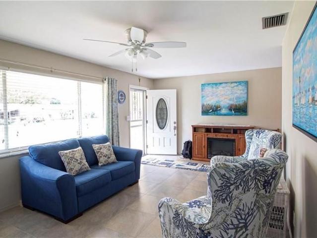 3925 15th Avenue N, St Petersburg, US, FL