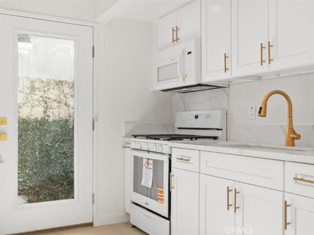3926 Acacia Street, Irvine, US, CA