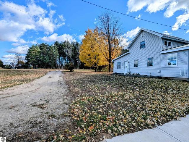 3920 E 14 Road